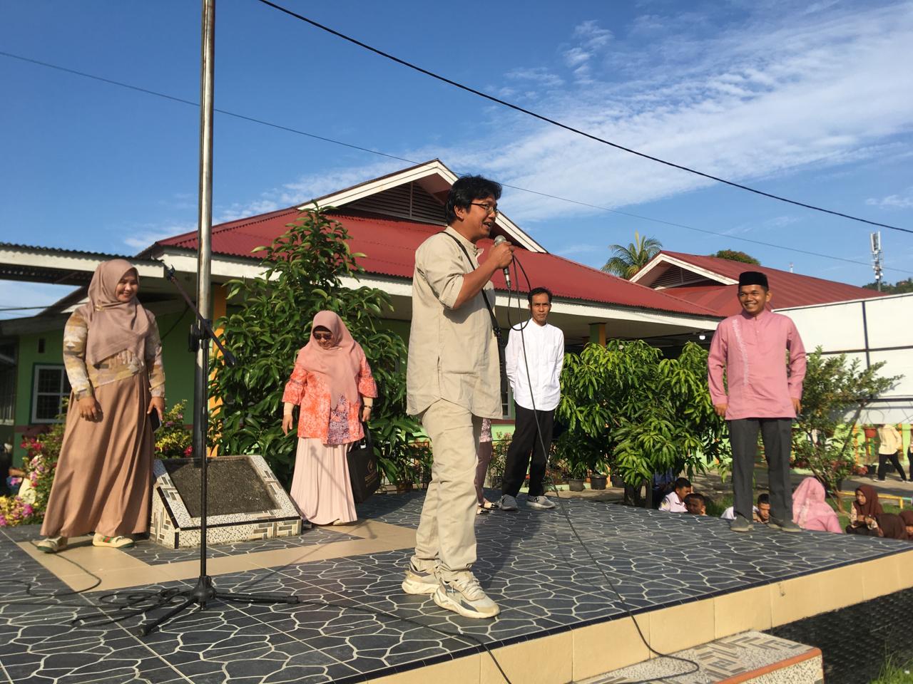 Tim Politeknik Negeri Padang Sosialisasi Penerimaan Mahasiswa Baru di Pesisir Selatan