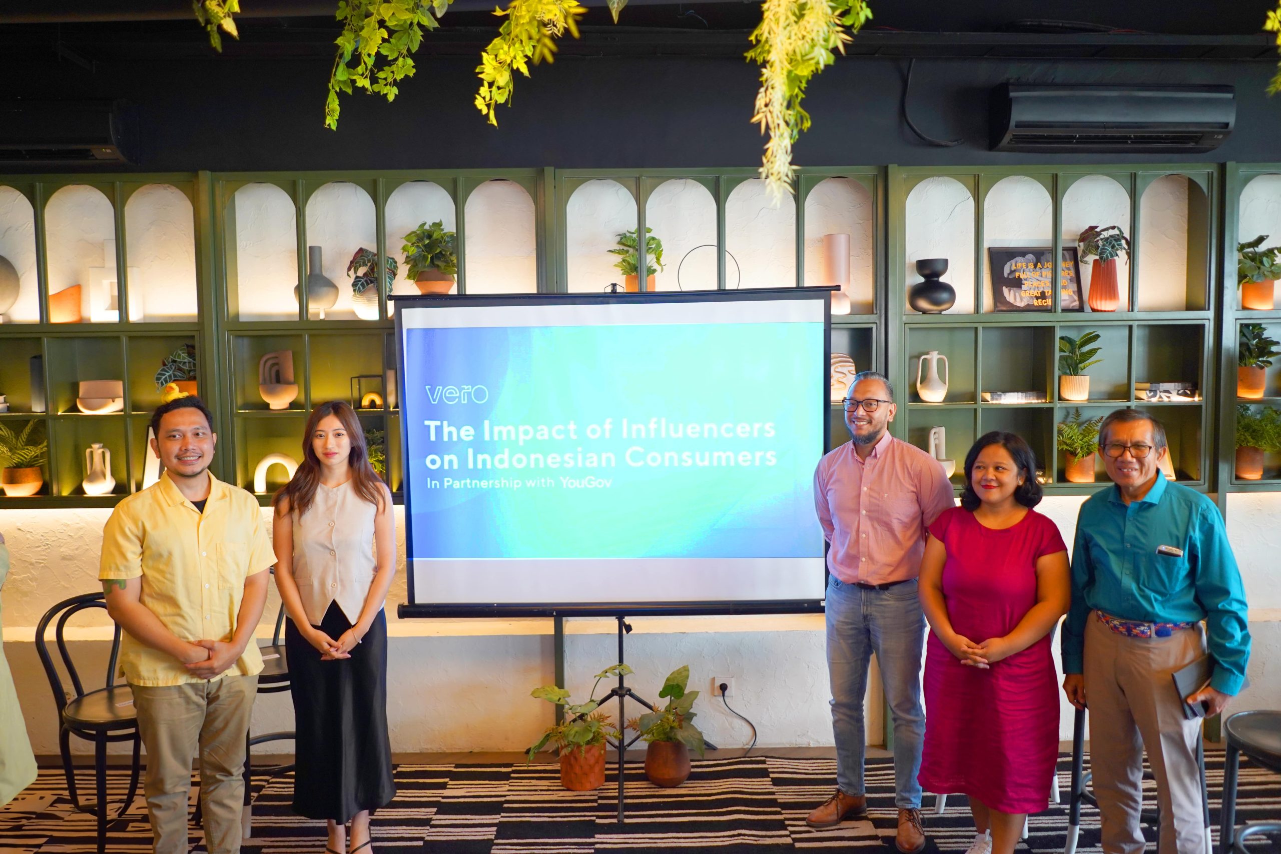 Pengaruh Besar Influencer Digital dalam Membentuk Perilaku Konsumen di Indonesia