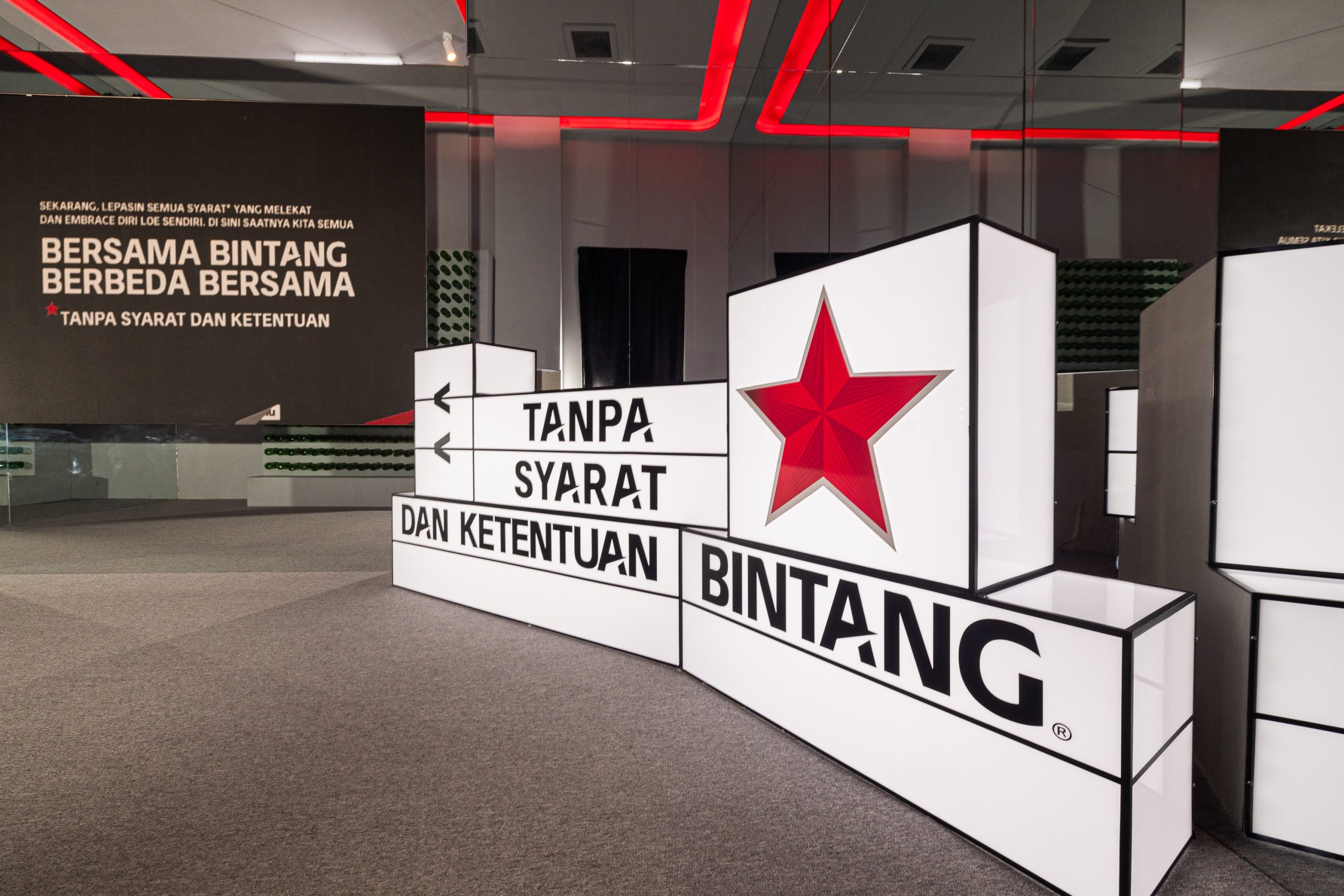 BINTANG Dunia Tanpa Syarat: Merayakan Keberagaman dan Membebaskan Diri dari Stereotip di Panggung Seni Imersif