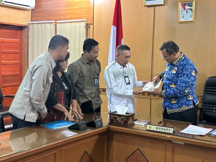 Thinking Out of the Box: Vickner Sinaga dan Inovasi Pengelolaan Geopark Dairi