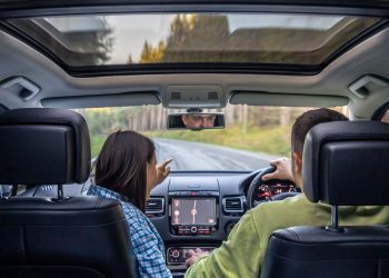 Duduk Berjam-jam di Mobil Saat Mudik? Begini Cara Menyiapkan Tubuh Agar Tetap Fit