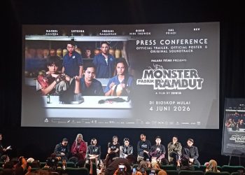 Relatable dengan Kaum Budak Korporat, Official Trailer, Poster & OST Film Monster Pabrik Rambut Rilis Menyambut Hari Buruh